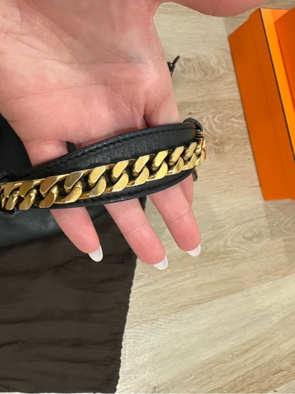 Gucci Black Leather Shoulder Bag with Gold Hardware - Picture 12 of 13